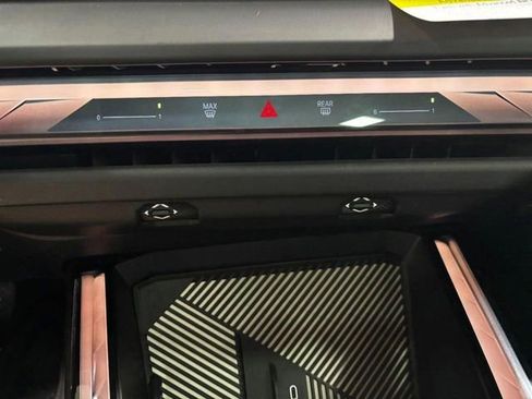 Certified 2025 BMW X3 xDrive30i w/ Premium Package image 31