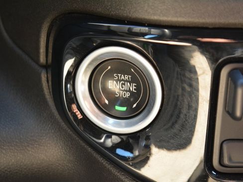 Used 2022 Chevrolet Silverado 1500 RST image 14