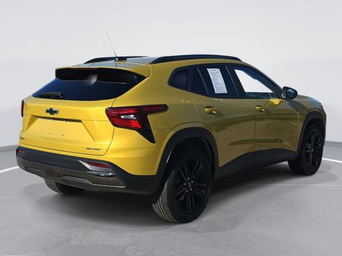 Used 2024 Chevrolet Trax ACTIV w/ Driver Confidence Package image 5