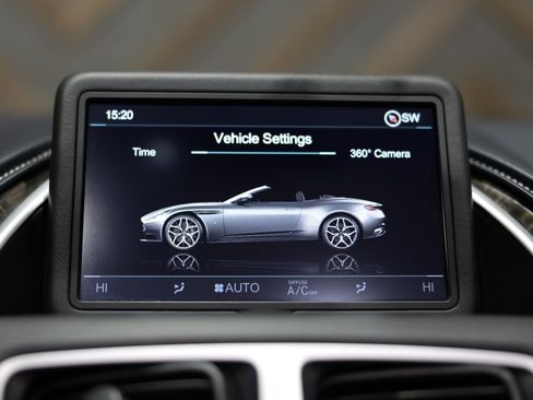 Used 2019 Aston Martin DB11 Volante image 28