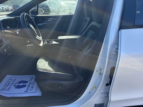 Used 2024 Chevrolet Blazer EV RS image 11