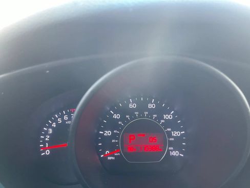 Used 2015 Kia Soul FWD image 19