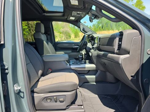 New 2026 Chevrolet Silverado 1500 ZR2 w/ LPO, Dark Essentials Package image 27