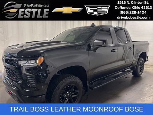 Used 2024 Chevrolet Silverado 1500 LT Trail Boss w/ Convenience Package II AWD/4WD image 1