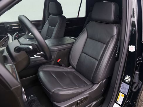 Used 2025 Chevrolet Tahoe LT image 10