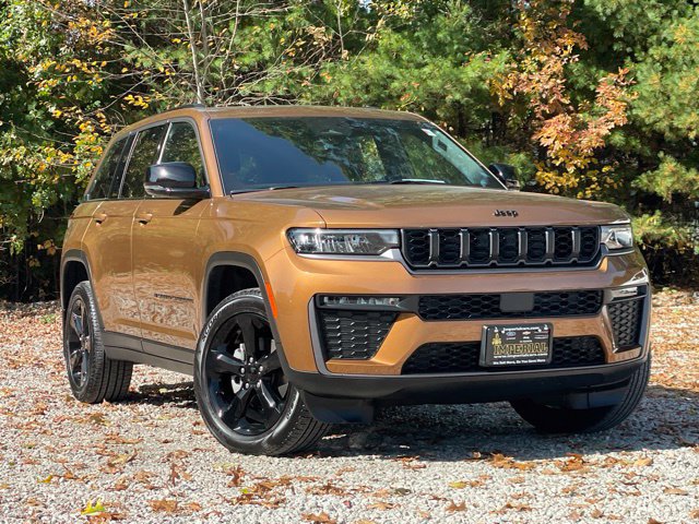 New 2026 Jeep Grand Cherokee Limited w/ Limited Altitude Package AWD/4WD image 2
