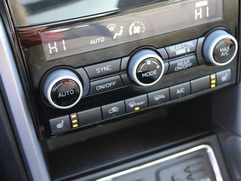 Used 2020 Subaru Ascent Limited w/ Technology Package image 23