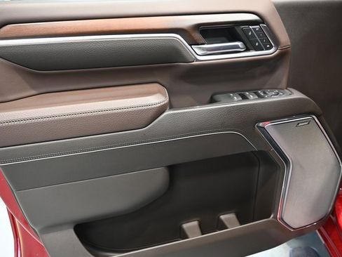 Used 2024 GMC Sierra 3500 Denali image 30