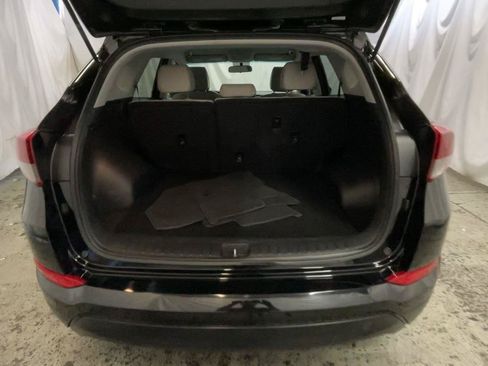 Used 2018 Hyundai Tucson SE AWD/4WD image 17