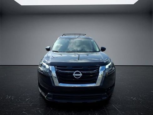 Certified 2025 Nissan Pathfinder SV AWD/4WD image 8