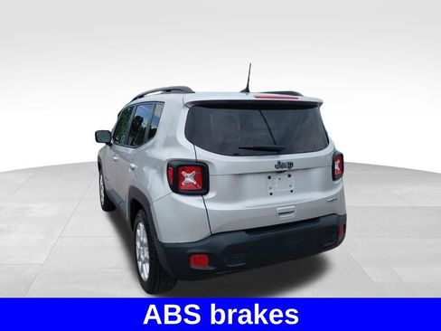 Used 2021 Jeep Renegade Latitude FWD image 14