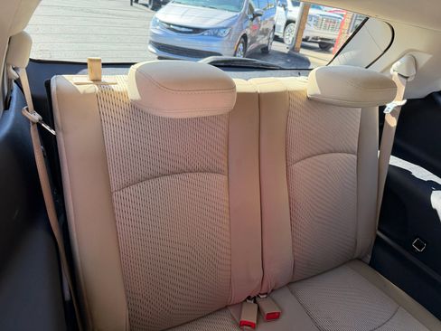 Used 2020 Dodge Journey SE image 23