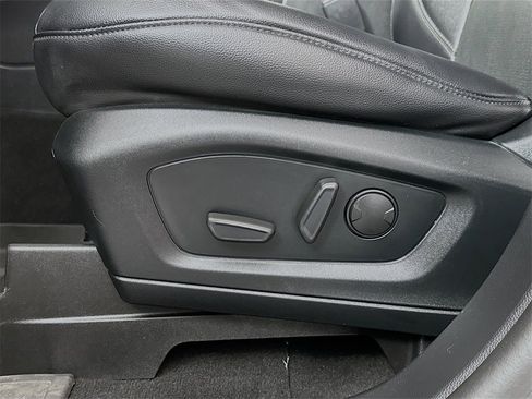 Used 2021 Ford Explorer Limited w/ Equipment Group 301A image 22