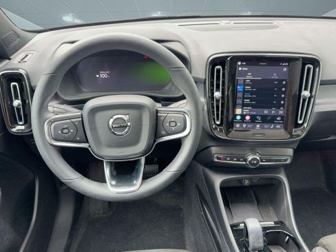 Certified 2023 Volvo C40 P8 Recharge Ultimate image 4