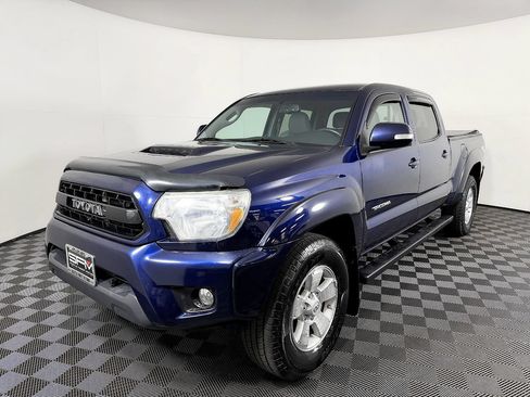 Used 2013 Toyota Tacoma 4x4 Double Cab image 2