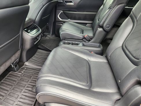 Used 2025 INFINITI QX80 Luxe RWD image 13