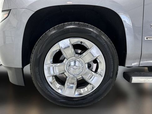 Used 2018 Chevrolet Tahoe LT w/ LT Signature Package RWD image 9