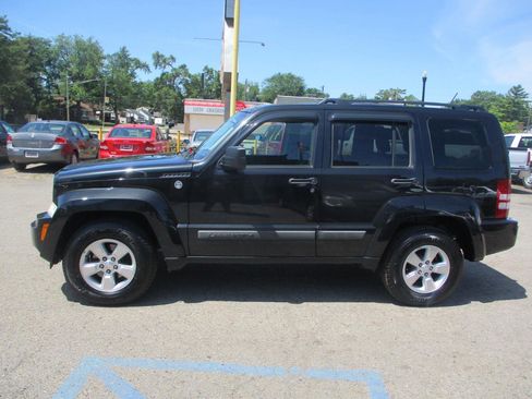 Used 2012 Jeep Liberty Sport w/ Popular Equipment Group image 4