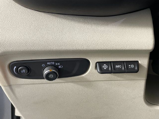Used 2021 Buick Envision Avenir w/ Technology Package II AWD/4WD image 14