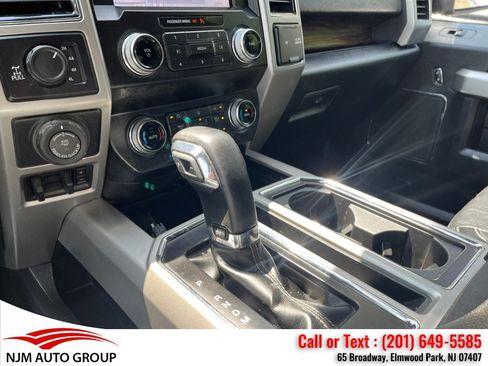 Used 2019 Ford F150 Lariat w/ Equipment Group 502A Luxury AWD/4WD image 28