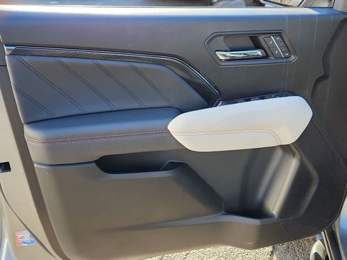 Used 2024 GMC Canyon AT4X image 13