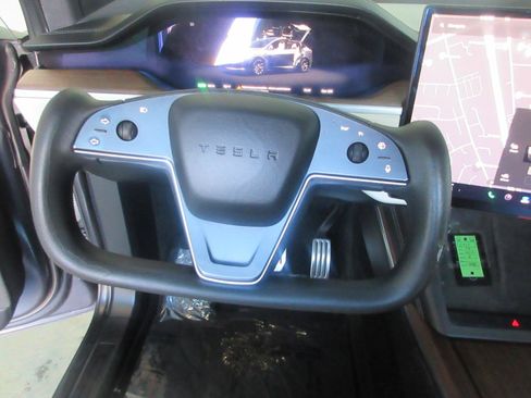 Used 2023 Tesla Model X AWD/4WD image 45