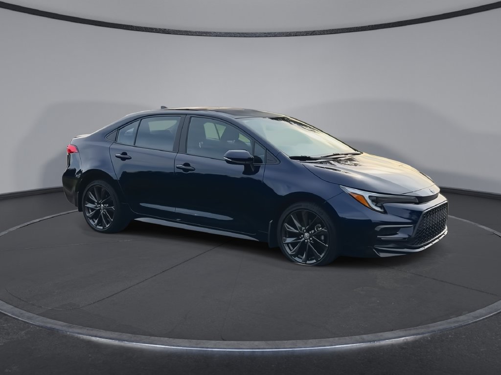 Used 2024 Toyota Corolla SE FWD image 2