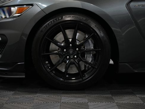 Used 2019 Ford Mustang Shelby GT350 w/ Technology Package image 53