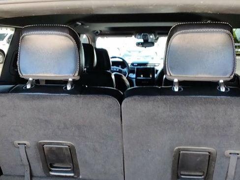 Used 2023 Jeep Grand Cherokee L Laredo RWD image 32