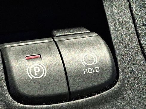 Used 2023 Toyota Corolla Cross L AWD/4WD image 24