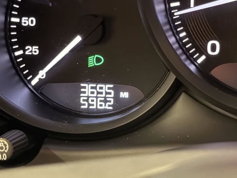 Certified 2025 Porsche Macan image 22