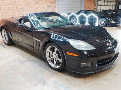 Used 2011 Chevrolet Corvette Grand Sport w/ Preferred Equipment Group RWD image 36