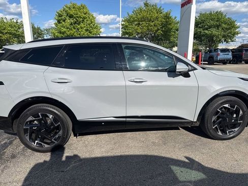 Used 2023 Kia Sportage SX FWD image 2
