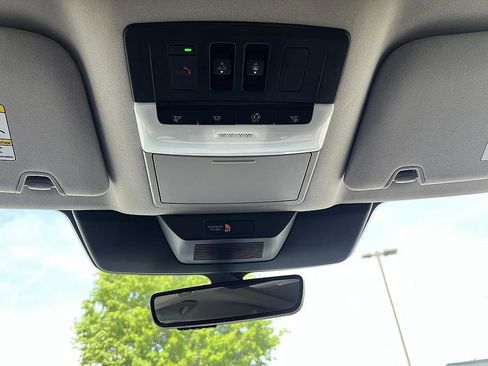 Certified 2024 Nissan Pathfinder Platinum w/ Lighting Package (N92) AWD/4WD image 31