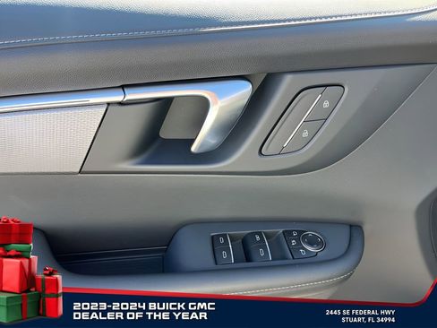 New 2025 Buick Enclave Sport Touring w/ Super Cruise Package image 24