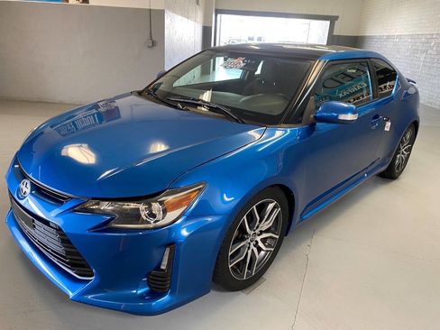 Used 2014 Scion tC FWD image 3