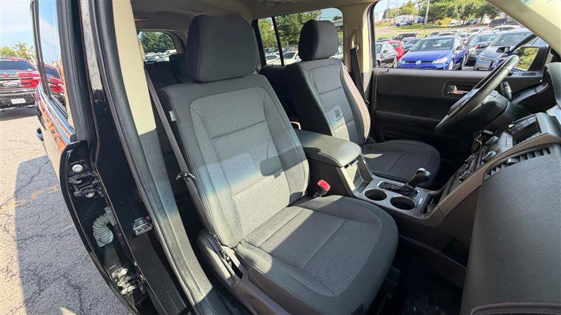 Used 2018 Ford Flex SE FWD image 7