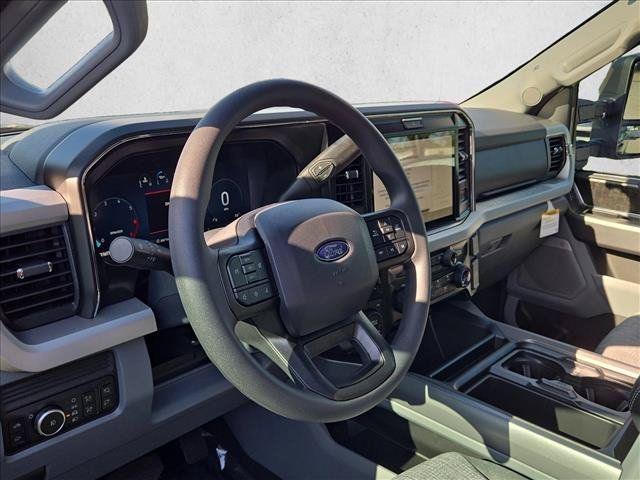 New 2027 Ford F250 XLT w/ XLT Premium Package AWD/4WD image 3