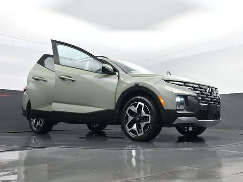 Used 2023 Hyundai Santa Cruz Limited image 32