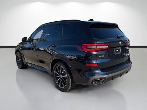 Used 2021 BMW X5 xDrive40i w/ M Sport Package image 5