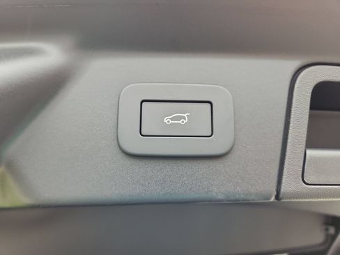 New 2026 Land Rover Range Rover Velar S AWD/4WD image 14