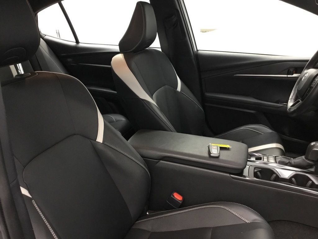 Used 2025 Toyota Camry SE FWD image 39