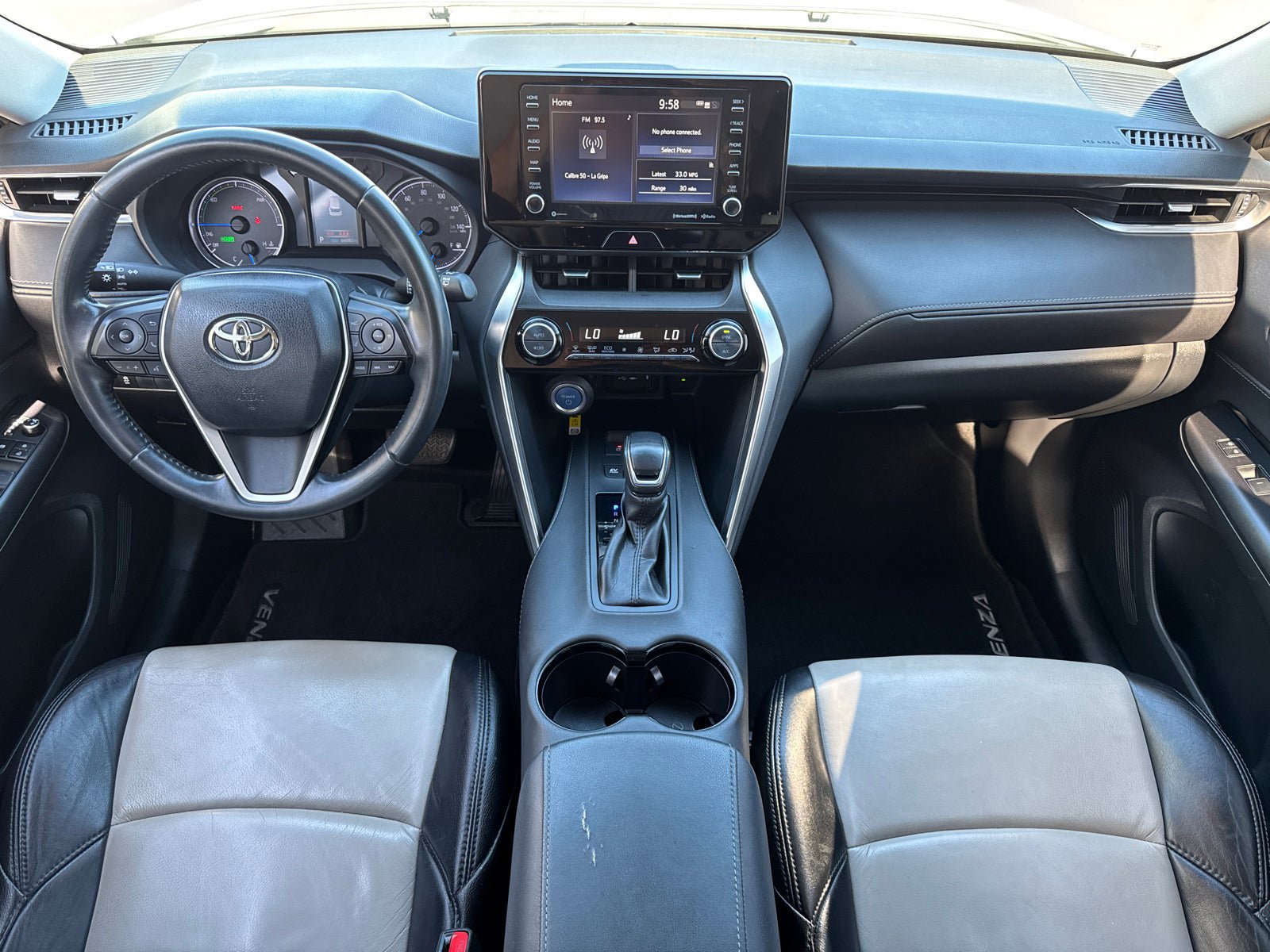 Used 2021 Toyota Venza LE w/ Carpet Mat Package (TMS) AWD/4WD image 21