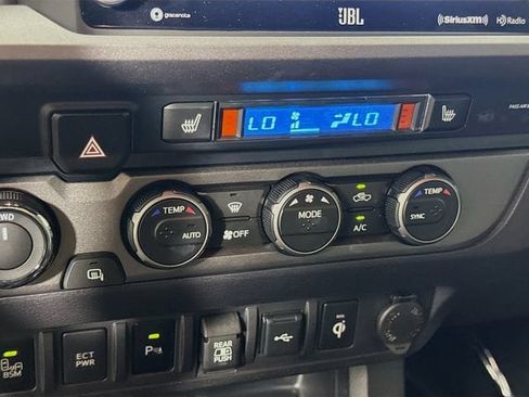 Certified 2022 Toyota Tacoma TRD Off-Road w/ TRD Premium Off Road Package AWD/4WD image 18