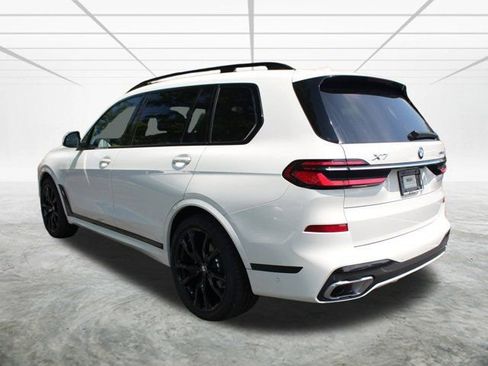 Used 2025 BMW X7 xDrive40i w/ M Sport Package image 7