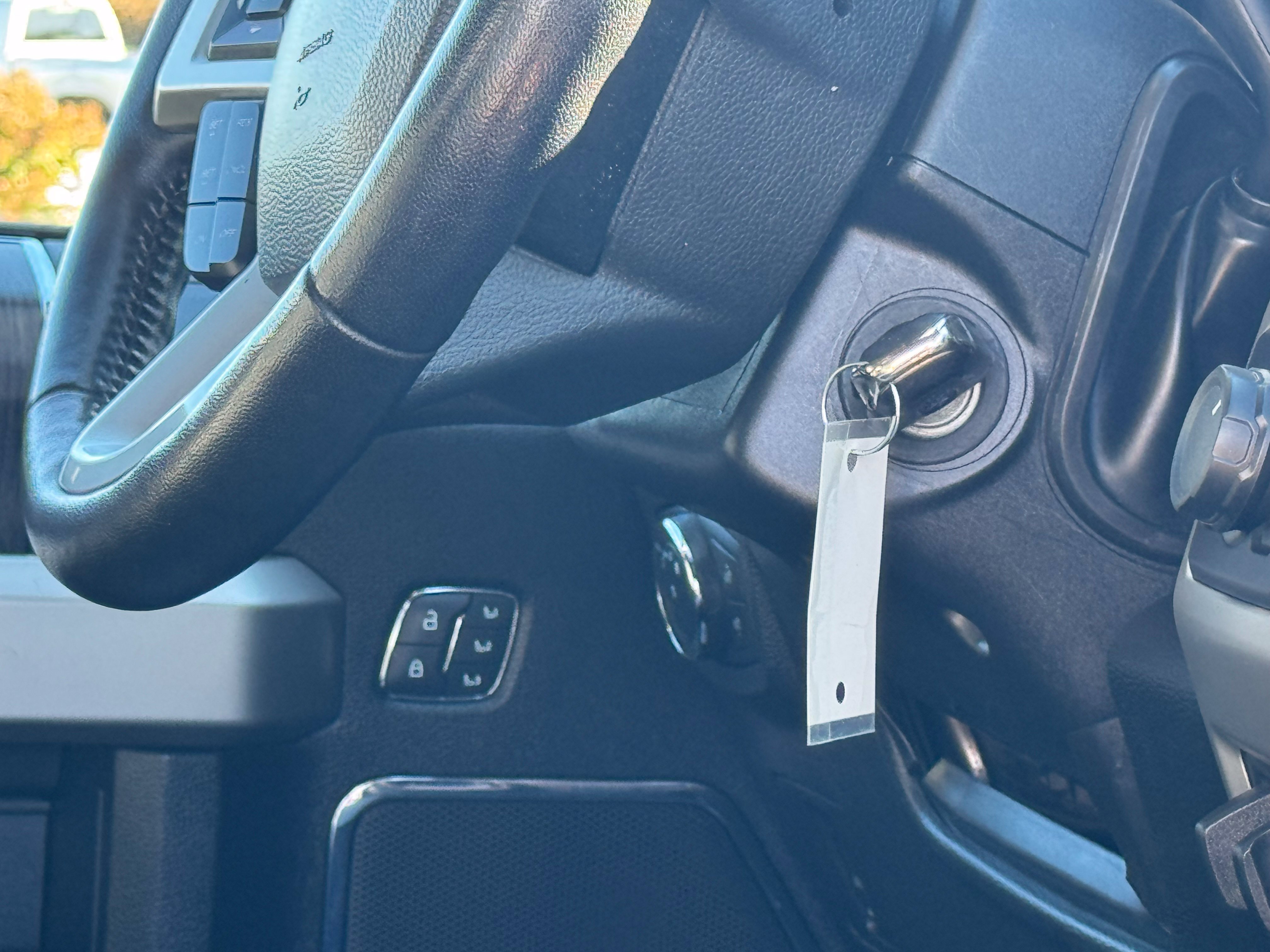 Used 2021 Ford F250 Lariat w/ Lariat Value Package AWD/4WD image 16