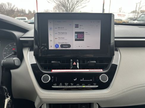 Used 2023 Toyota Corolla Cross L image 17