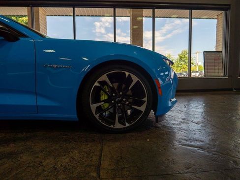Used 2023 Chevrolet Camaro LT RWD image 11