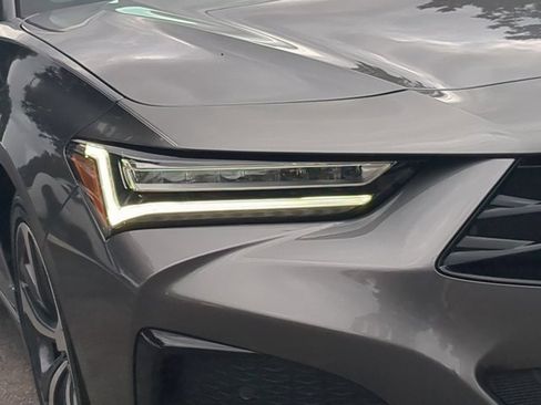 Certified 2025 Acura TLX w/ Technology Package image 10