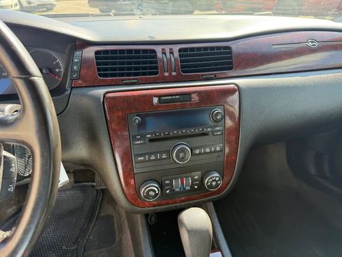 Used 2009 Chevrolet Impala LTZ FWD image 19